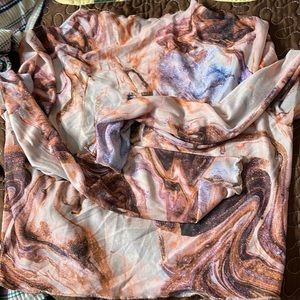 long sleeve marble print crop mesh top